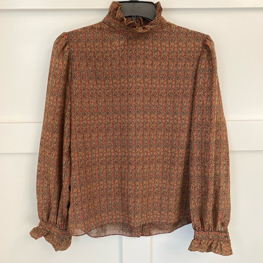 Prophecy s/m blouse with button back detail